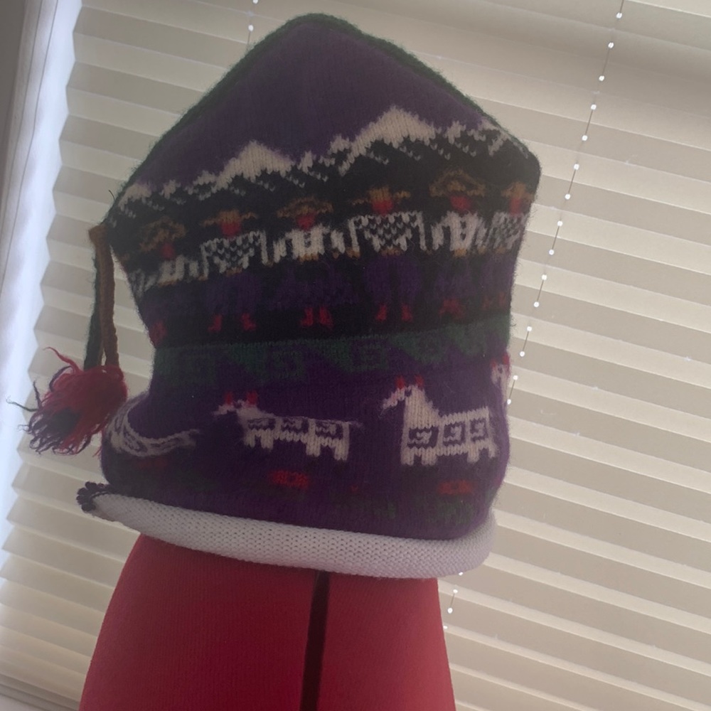Mountain Ladies & Ewe Wool Hat, Canadian